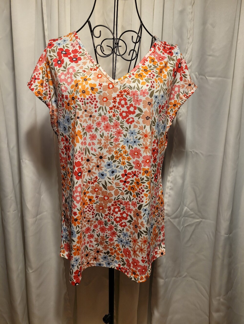 Floral V-Neck Short Sleeve Women's Top - Multi